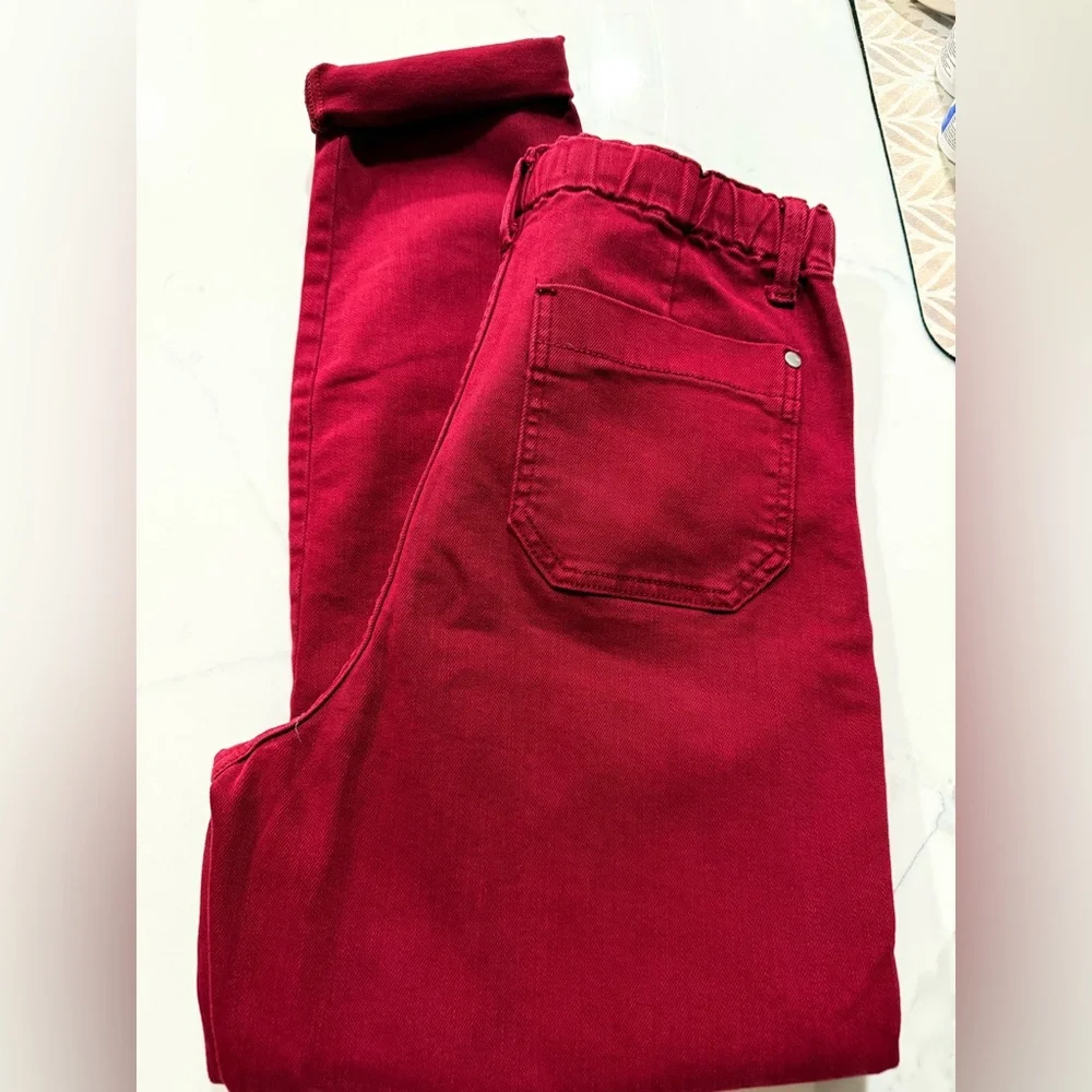 Judy Blue-  Carly high waisted Dnl Cuff Roll Jogger Jeans in Scarlet - Picture 9 of 9